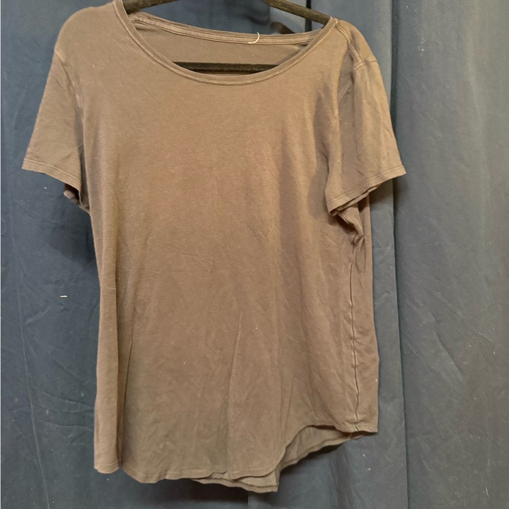 lululemon athletica Charcoal Short Sleeve Tee, rounded neck